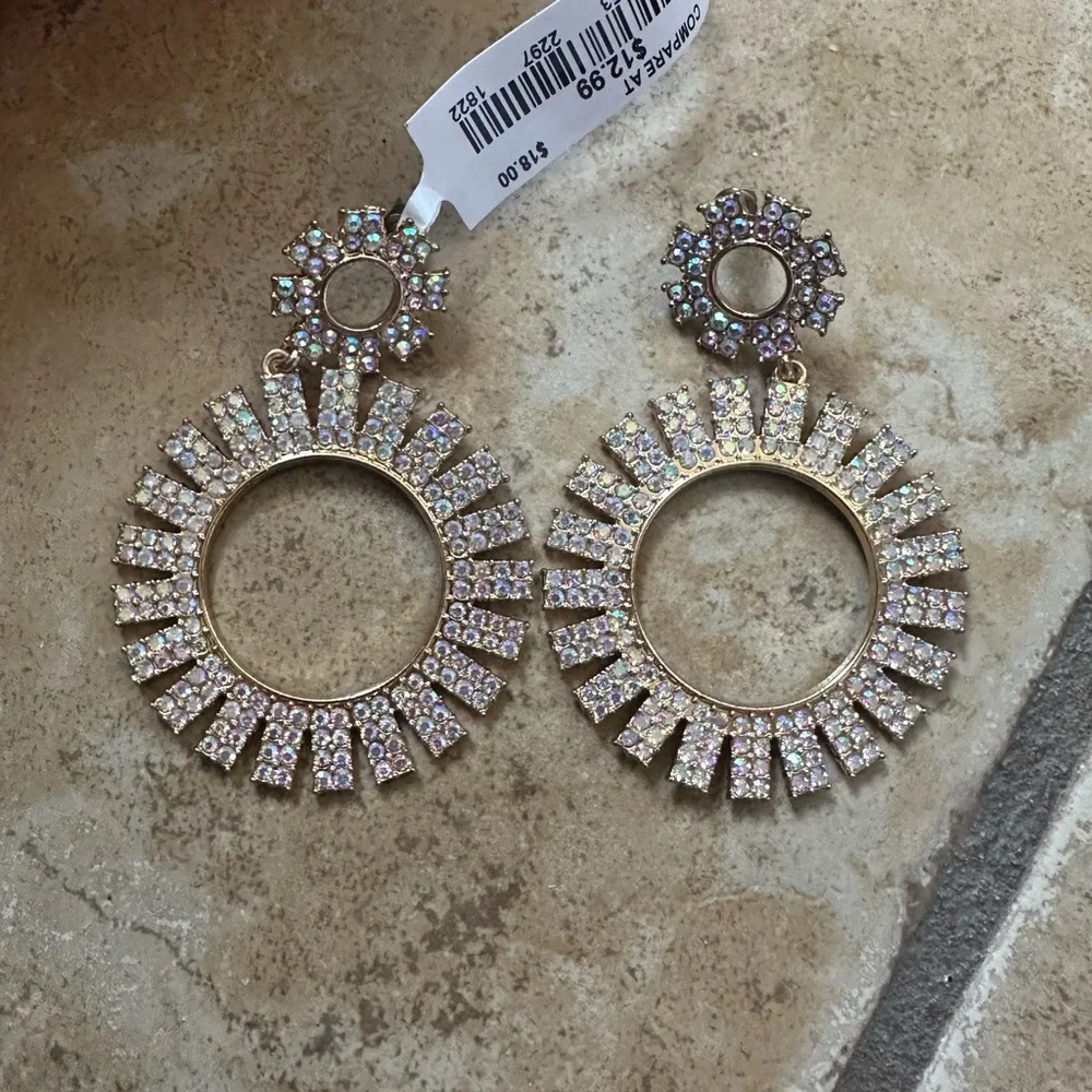 Jewelry - Picture 3 of 11